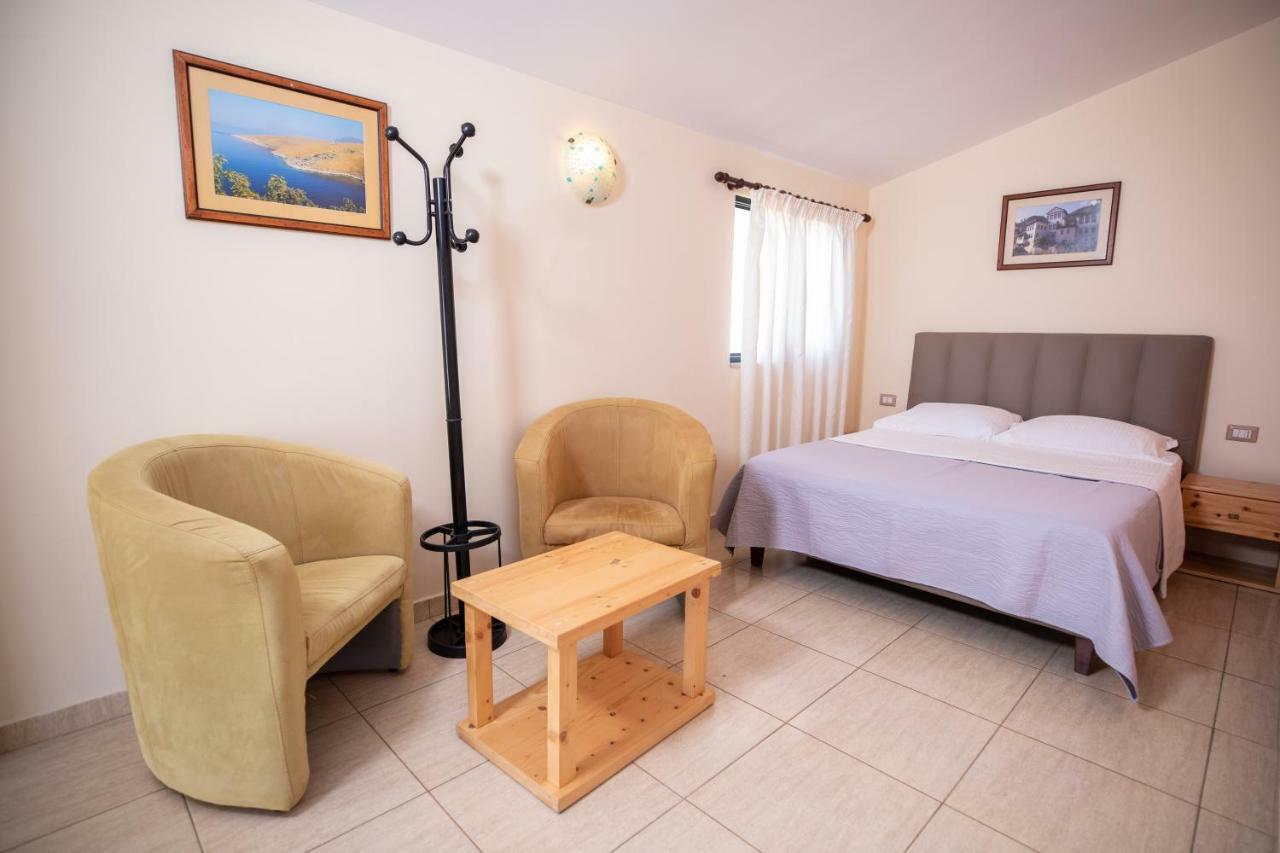 Chalet Ambel Dhermi Exterior photo